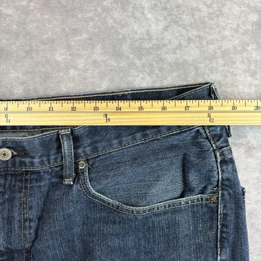 Levi's 550 Jeans Mens 38x32 Dark Blue Denim Relaxed Fit Straight Leg Flat Front